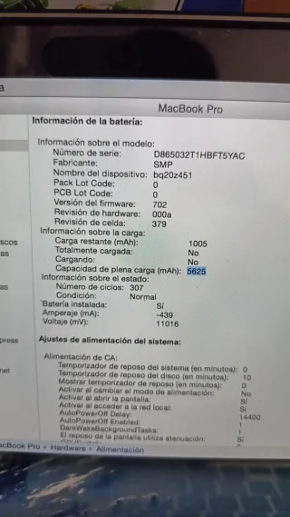 MacBook Pro con caricatore