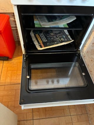 Cocina GAS 3 fuegos con horno y microondas grill