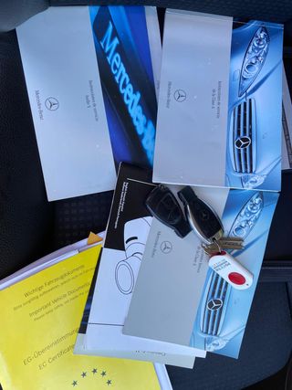 Mercedes-Benz Clase A180 black and red 2006