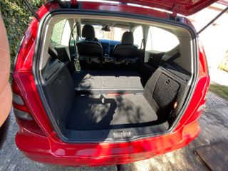 Mercedes-Benz Clase A180 black and red 2006