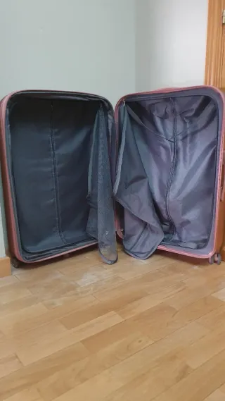 Maleta grande rígida con ruedas