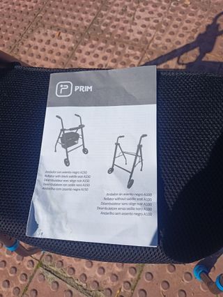 Andador Plegable con Asiento y Ruedas