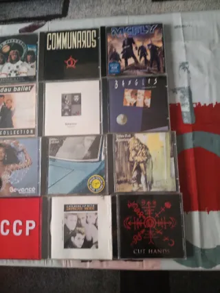 Lote 16 CD AC-DC, Peter Gabriel,Lenny Kravitz,CCCP