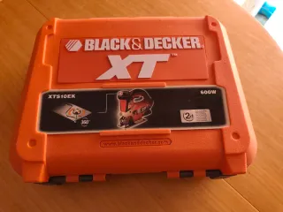 Sierra de calar Black & Decker XT