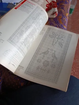 Revista labors hogar especial ganchillo. 131 pg.