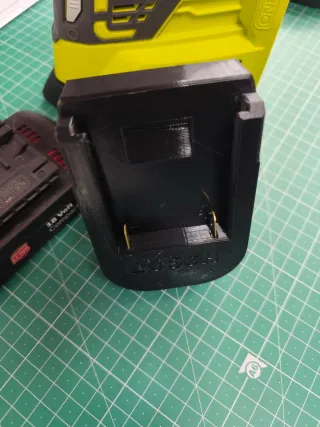 Adaptador Ryobi ONE+ para Batería Bosch