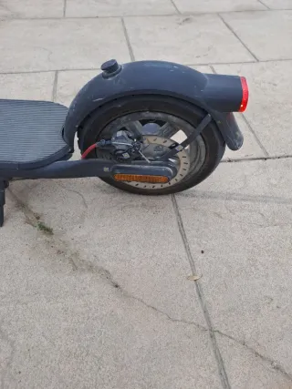 Monopatín Eléctrico Xiaomi 4 con casco con luz