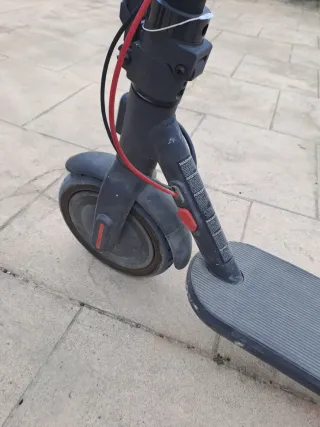 Monopatín Eléctrico Xiaomi 4 con casco con luz