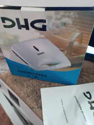 Sandwichera DHG Nueva a estrenar