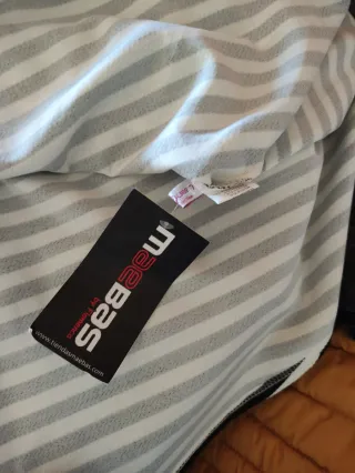 Minifalda de rayas blancas y negras