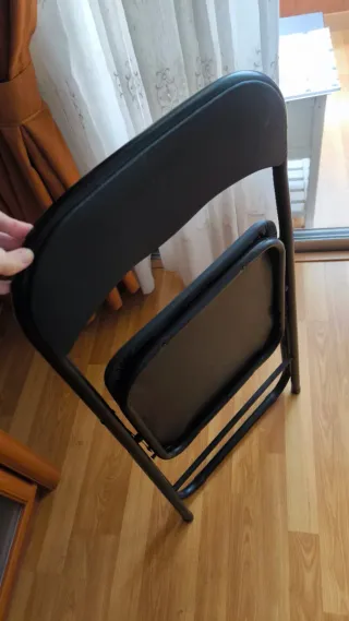 Silla plegable negra
