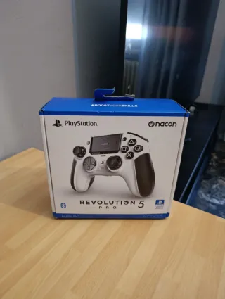 Nacon Revolution 5 Pro