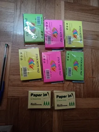 Material Escolar: Bolígrafos, Lápices y Más