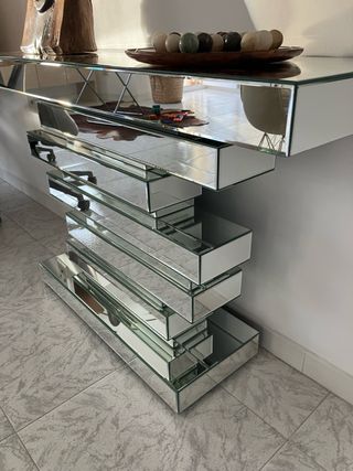 Consola de espejo moderna