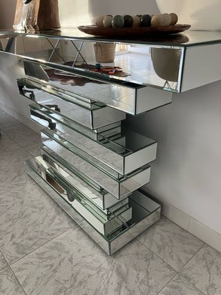 Consola de espejo moderna