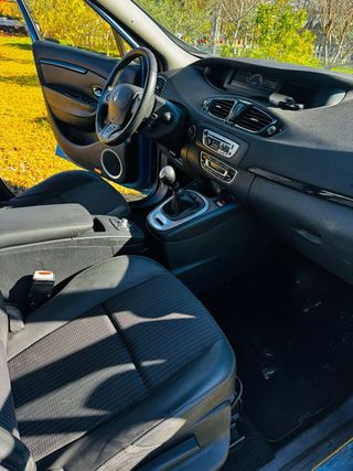 Renault Scenic 2012