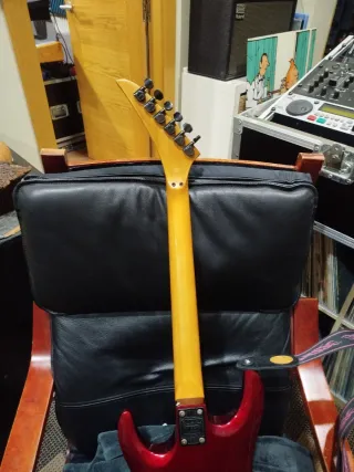 Guitarra Eléctrica Kramer 620