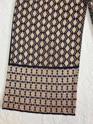 Pantalón Zara Knit jacquard geométrico...