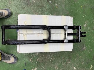 Forcella Rock Shox Boxxer Select 200mm con ruota 29"