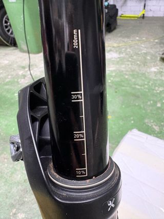 Forcella Rock Shox Boxxer Select 200mm con ruota 29"