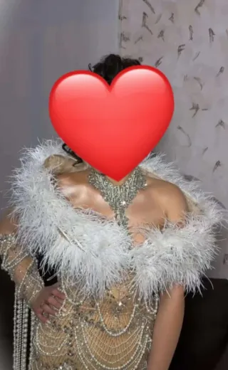 Vestido de fiesta dorado y plateado