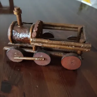 Trenino in legno artigianale