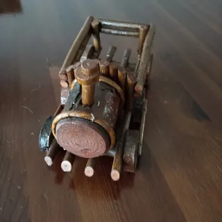 Trenino in legno artigianale