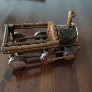 Trenino in legno artigianale