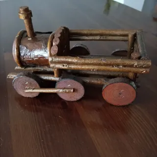 Trenino in legno artigianale