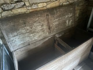 Arca/hucha de madera y metal para restaurar