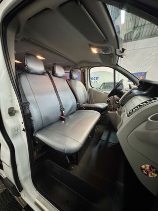 RENAULT TRAFIC 2.0 DCI EXPRESSION 9 PLAZAS