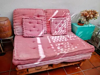 Sofá de Palets con Cojines y puff