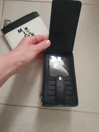 Monederos Mickey Mouse y Negro