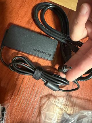 Cargador Lenovo Nuevo 2x30€