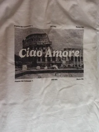 Camiseta Bershka Ciao Amore Coliseo Roma