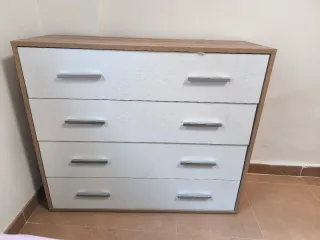 Cómoda 4 cajones madera y blanco