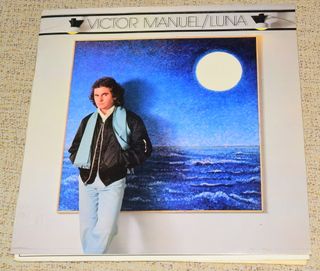 Tres discos de vinilo LP de Víctor Manuel
