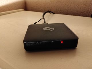 Samsung TV Full HD 22 pulgadas con Smart TV.