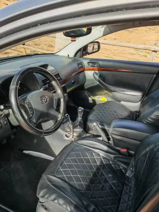 Toyota Avensis 2004