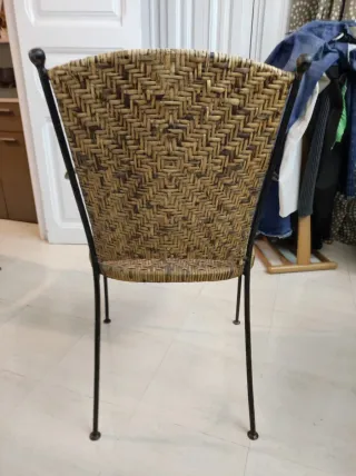 Sedia vintage in vimini e metallo