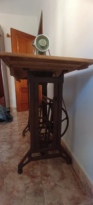 Máquina de coser SIGMA antigua