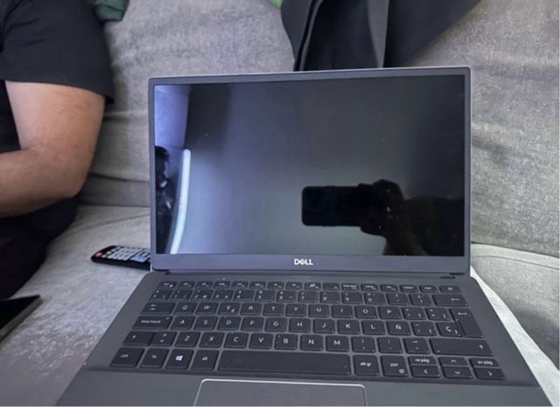 Portátil Dell 3301 Plateado afbeelding 2