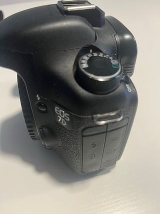 Canon 7D + 6 Baterías + 3 Tarjetas CF