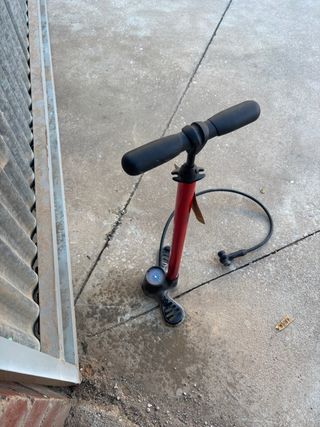 Bicicleta de Montaña Rockrider ST540 Bomba de aire