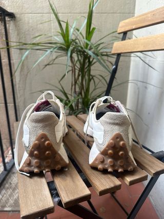 Zapatillas New Balance 327 Beige/Rojo Mujer