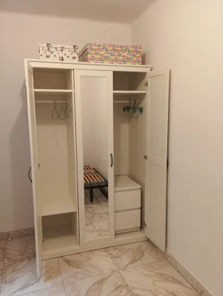 Armario IKEA Songesand. Nuevo.