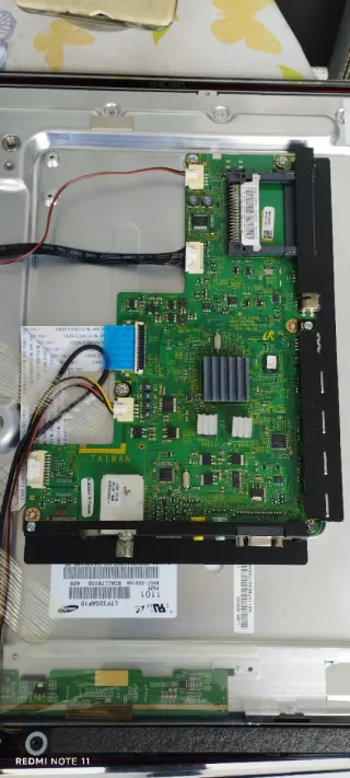 Pieza TV Samsung UE32C4000