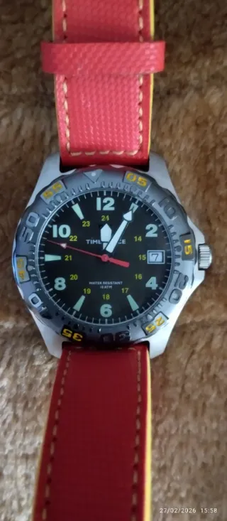 Reloj Timex Caballero  Correa Roja y Plata