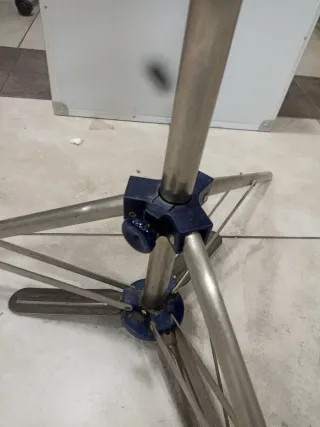 Treppiede professionale con testa snodabile