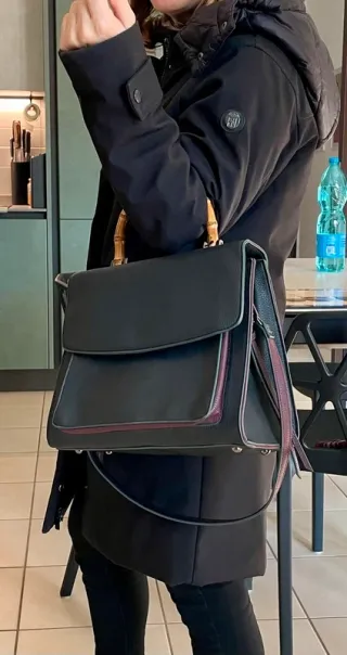 Borsa OVS ecopelle manico bambù nera